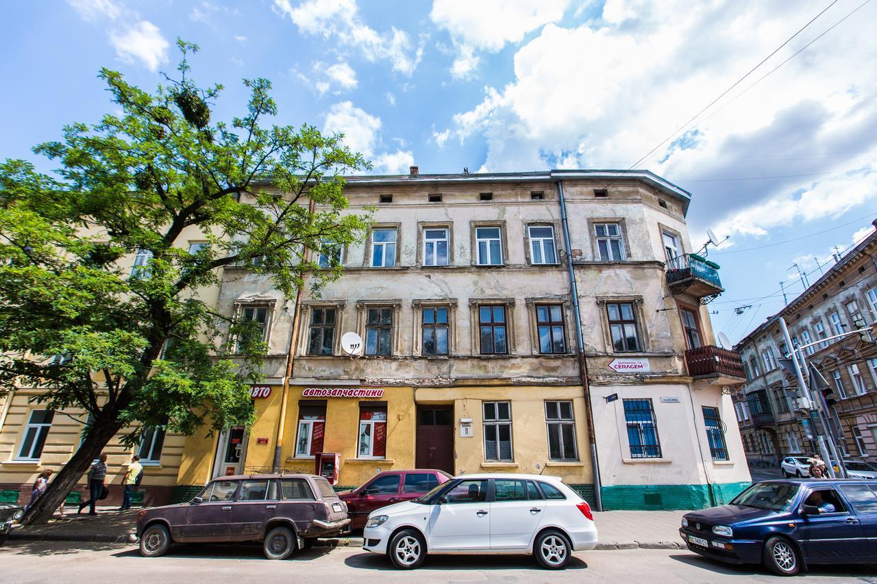 1 Bedroom Apartment Near Elizabeth'S The Cathedral Λβιβ Εξωτερικό φωτογραφία