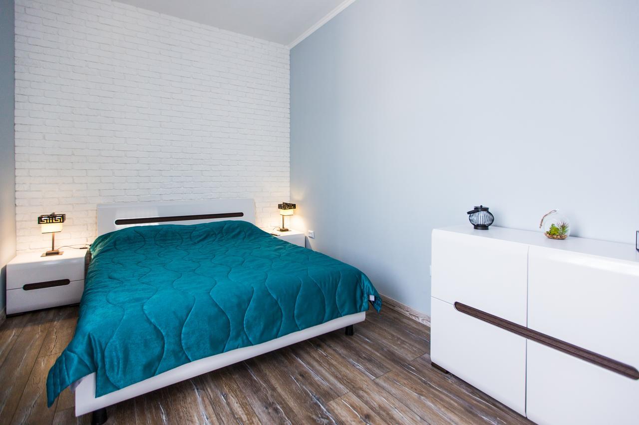 1 Bedroom Apartment Near Elizabeth'S The Cathedral Λβιβ Εξωτερικό φωτογραφία