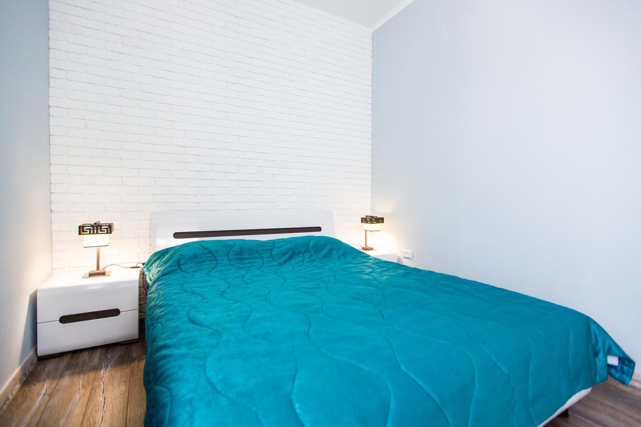 1 Bedroom Apartment Near Elizabeth'S The Cathedral Λβιβ Εξωτερικό φωτογραφία