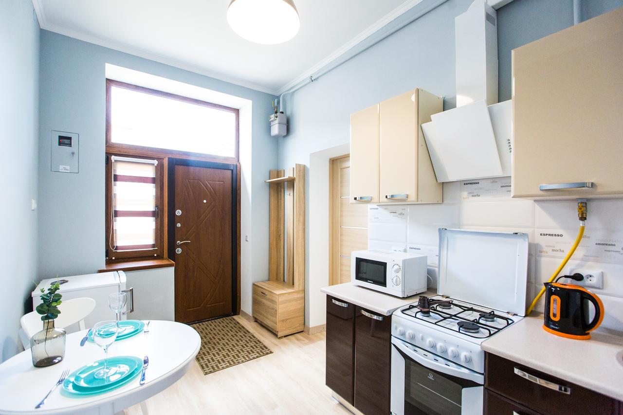 1 Bedroom Apartment Near Elizabeth'S The Cathedral Λβιβ Εξωτερικό φωτογραφία